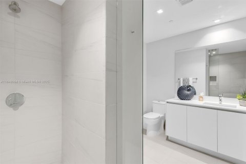 Condo in Pompano Beach, Florida, 3 bedrooms  № 1858897 - photo 24