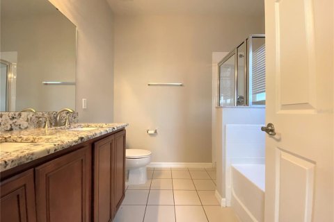 Casa en alquiler en Orlando, Florida, 3 dormitorios, 208.94 m2 № 1919745 - foto 17