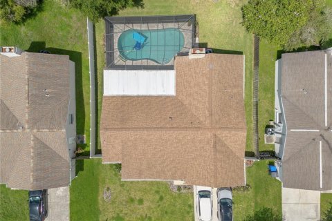 House in Brandon, Florida 3 bedrooms, 138.05 sq.m. № 2306178 - photo 4