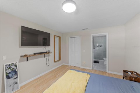 House in Brandon, Florida 3 bedrooms, 138.05 sq.m. № 2306178 - photo 30