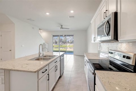 Touwnhouse à vendre à Wesley Chapel, Floride: 3 chambres, 155.43 m2 № 2424127 - photo 13