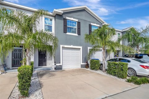 Touwnhouse à vendre à Wesley Chapel, Floride: 3 chambres, 155.43 m2 № 2424127 - photo 2