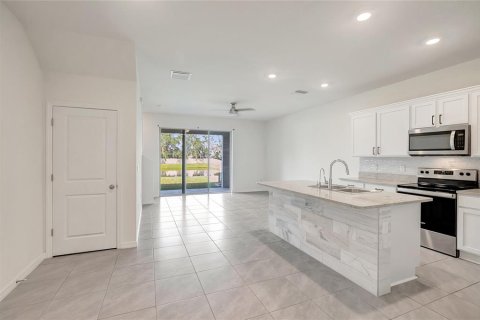 Touwnhouse à vendre à Wesley Chapel, Floride: 3 chambres, 155.43 m2 № 2424127 - photo 7