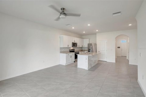 Touwnhouse à vendre à Wesley Chapel, Floride: 3 chambres, 155.43 m2 № 2424127 - photo 17