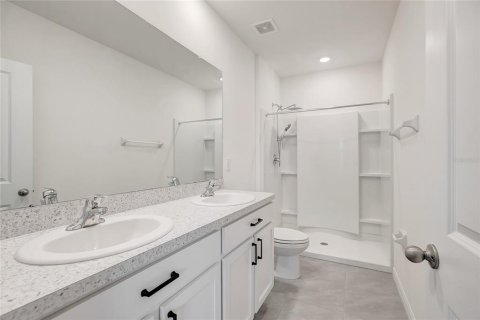 Touwnhouse à vendre à Wesley Chapel, Floride: 3 chambres, 155.43 m2 № 2424127 - photo 27