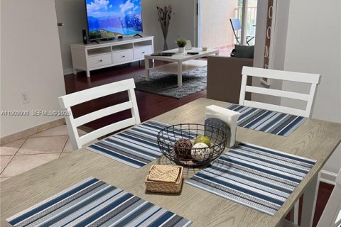 Condominio en venta en Aventura, Florida, 1 dormitorio, 67.82 m2 № 2055767 - foto 23