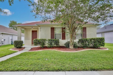House in Orlando, Florida 3 bedrooms, 174.93 sq.m. № 1613877 - photo 1