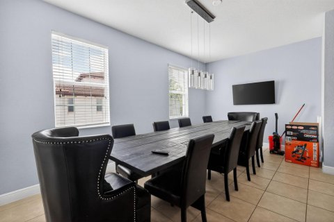 Touwnhouse à vendre à Miramar, Floride: 3 chambres, 185.8 m2 № 2085752 - photo 11
