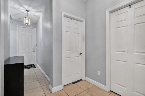 Touwnhouse à vendre à Miramar, Floride: 3 chambres, 185.8 m2 № 2085752 - photo 4