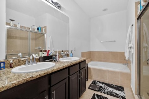 Touwnhouse à vendre à Miramar, Floride: 3 chambres, 185.8 m2 № 2085752 - photo 26