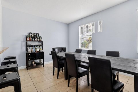 Touwnhouse à vendre à Miramar, Floride: 3 chambres, 185.8 m2 № 2085752 - photo 9