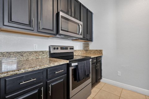 Touwnhouse à vendre à Miramar, Floride: 3 chambres, 185.8 m2 № 2085752 - photo 6