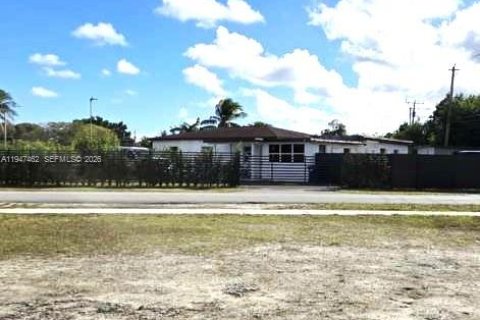 Villa ou maison à Miami, Floride 3 chambres, 158.21 m2 № 2003324