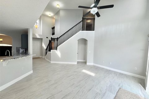 House in Poinciana, Florida 4 bedrooms, 186.45 sq.m. № 2391446 - photo 7