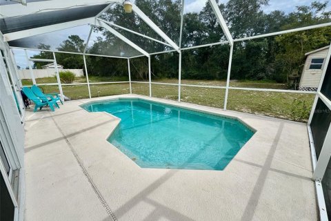 House in Poinciana, Florida 4 bedrooms, 186.45 sq.m. № 2391446 - photo 23