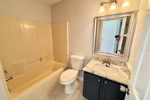 House in Poinciana, Florida 4 bedrooms, 186.45 sq.m. № 2391446 - photo 17