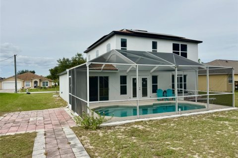 House in Poinciana, Florida 4 bedrooms, 186.45 sq.m. № 2391446 - photo 25