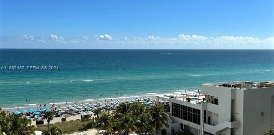 Condo à Hollywood, Floride, 1 chambre  № 2189453