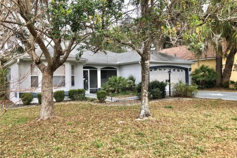 Villa ou maison à vendre à Lady Lake, Floride: 3 chambres, 190.08 m2 № 1677975 - photo 2