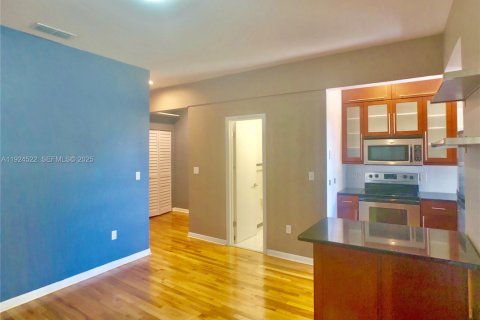 Copropriété à vendre à Miami Beach, Floride: 2 chambres, 56.95 m2 № 1984259 - photo 15