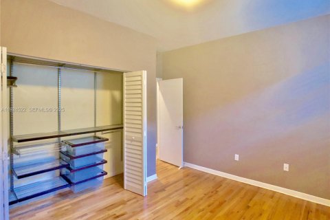 Copropriété à vendre à Miami Beach, Floride: 2 chambres, 56.95 m2 № 1984259 - photo 8