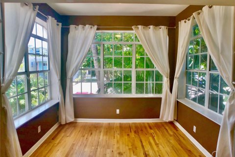 Copropriété à vendre à Miami Beach, Floride: 2 chambres, 56.95 m2 № 1984259 - photo 21
