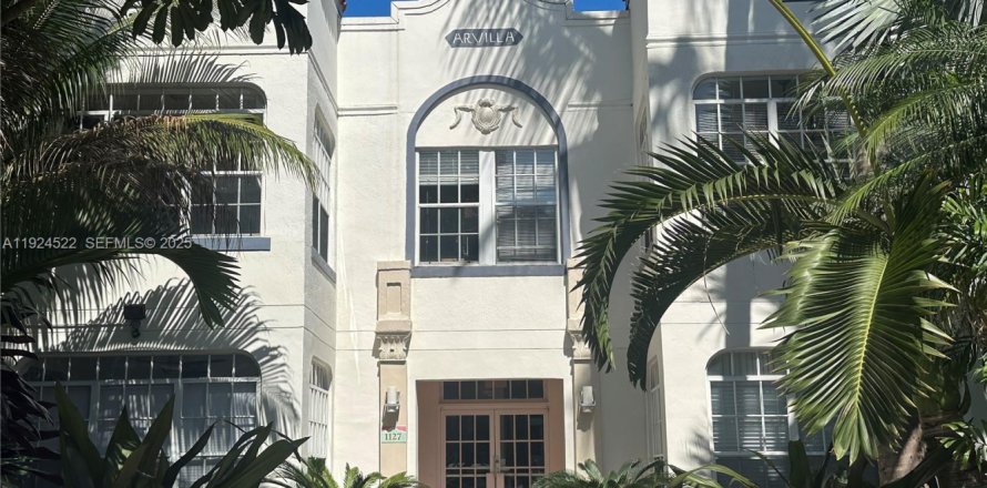 Condo à Miami Beach, Floride, 2 chambres № 1984259