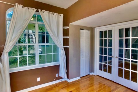 Copropriété à vendre à Miami Beach, Floride: 2 chambres, 56.95 m2 № 1984259 - photo 24