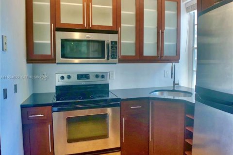 Copropriété à vendre à Miami Beach, Floride: 2 chambres, 56.95 m2 № 1984259 - photo 18