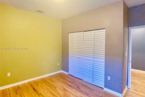 Copropriété à vendre à Miami Beach, Floride: 2 chambres, 56.95 m2 № 1984259 - photo 9