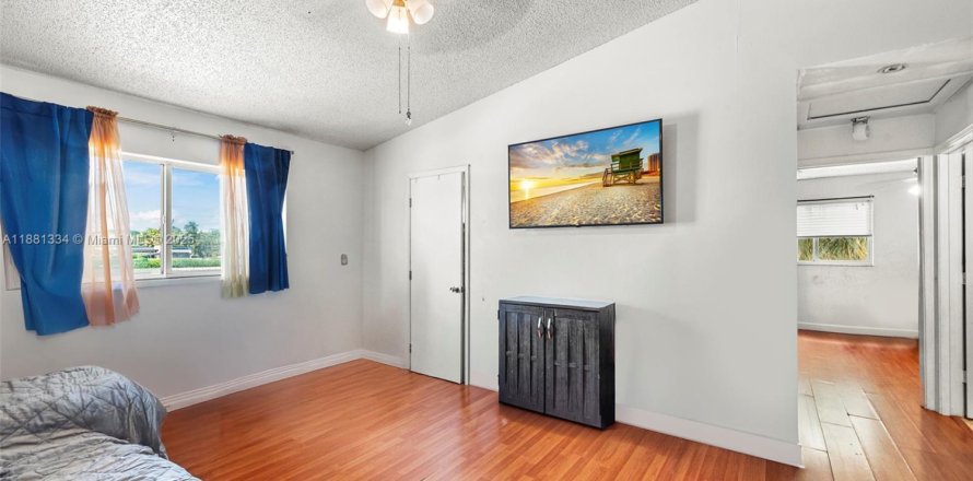 Condo à Hollywood, Floride, 2 chambres № 1946013