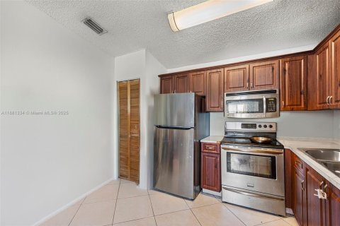Copropriété à vendre à Hollywood, Floride: 2 chambres, 69.58 m2 № 1946013 - photo 8
