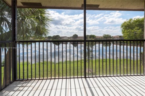 Copropriété à louer à Sunrise, Floride: 2 chambres, 78.04 m2 № 1946862 - photo 20