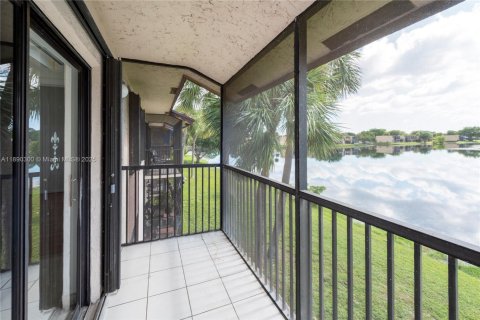 Copropriété à louer à Sunrise, Floride: 2 chambres, 78.04 m2 № 1946862 - photo 21