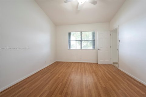Copropriété à louer à Sunrise, Floride: 2 chambres, 78.04 m2 № 1946862 - photo 17