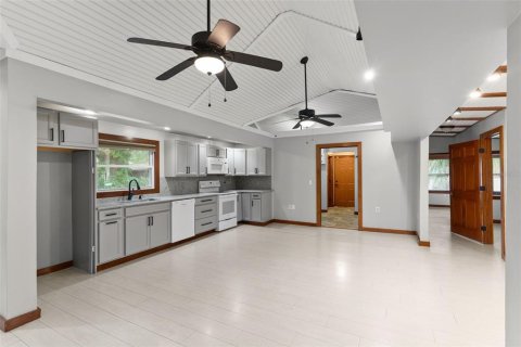 House in Riverview, Florida 3 bedrooms, 156.35 sq.m. № 2234057 - photo 13