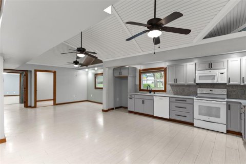 House in Riverview, Florida 3 bedrooms, 156.35 sq.m. № 2234057 - photo 12