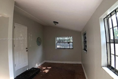 House in Miami, Florida 2 bedrooms, 95.88 sq.m. № 2193035 - photo 8