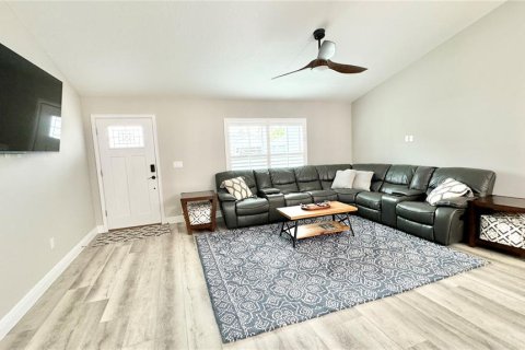 Casa en alquiler en Dunnellon, Florida, 3 dormitorios, 136.85 m2 № 1824322 - foto 3