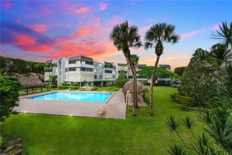 Condominio en venta en Miami, Florida, 2 dormitorios, 105.63 m2 № 1931315 - foto 5