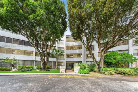 Condominio en venta en Miami, Florida, 2 dormitorios, 105.63 m2 № 1931315 - foto 1
