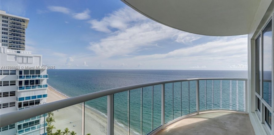 Condo in Fort Lauderdale, Florida, 3 bedrooms № 1863181