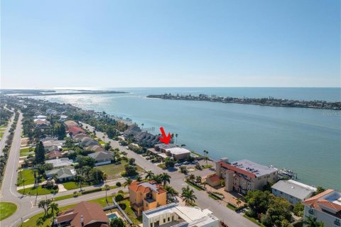 Condominio en venta en Tierra Verde, Florida, 2 dormitorios, 119.94 m2 № 1248653 - foto 1