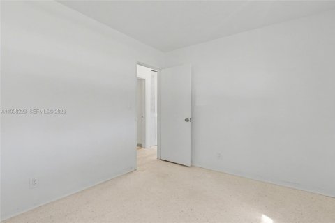 Villa ou maison à vendre à Lauderhill, Floride: 2 chambres, 88.26 m2 № 1995952 - photo 15