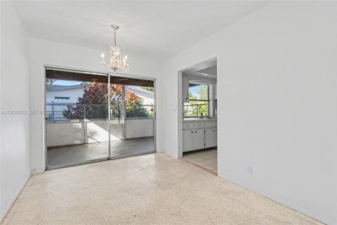 Villa ou maison à vendre à Lauderhill, Floride: 2 chambres, 88.26 m2 № 1995952 - photo 12