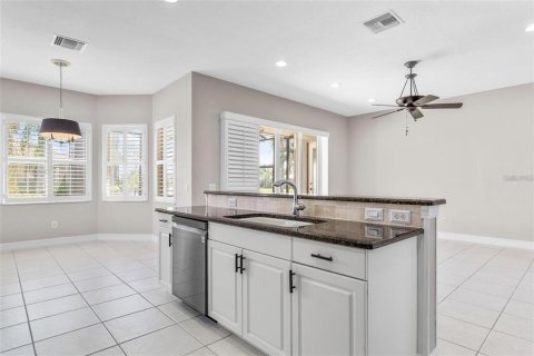 Villa ou maison à louer à Wimauma, Floride: 3 chambres, 224.82 m2 № 2412583 - photo 12