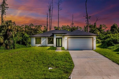 Villa ou maison à Port Charlotte, Floride 3 chambres, 153.57 m2 № 2130817
