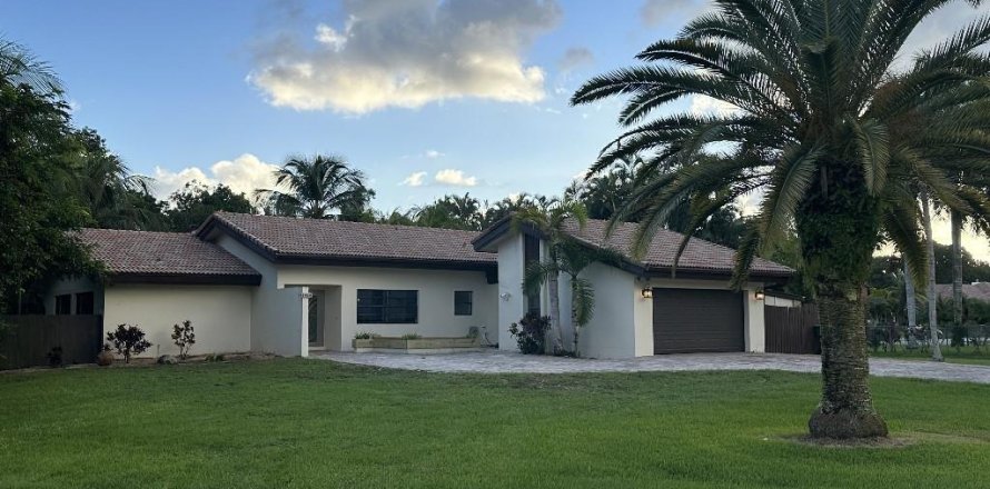 Casa en Plantation, Florida 3 dormitorios, 170.38 m2 № 2084497