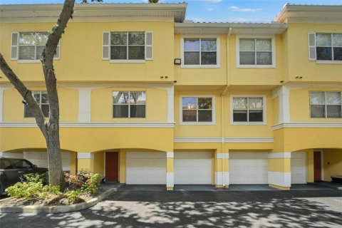 Condo à Maitland, Floride, 2 chambres  № 2341868