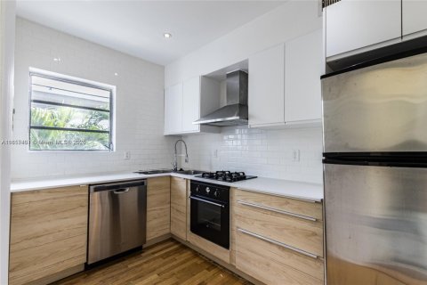 Condominio en venta en Miami, Florida, 1 dormitorio, 61.69 m2 № 1960233 - foto 5